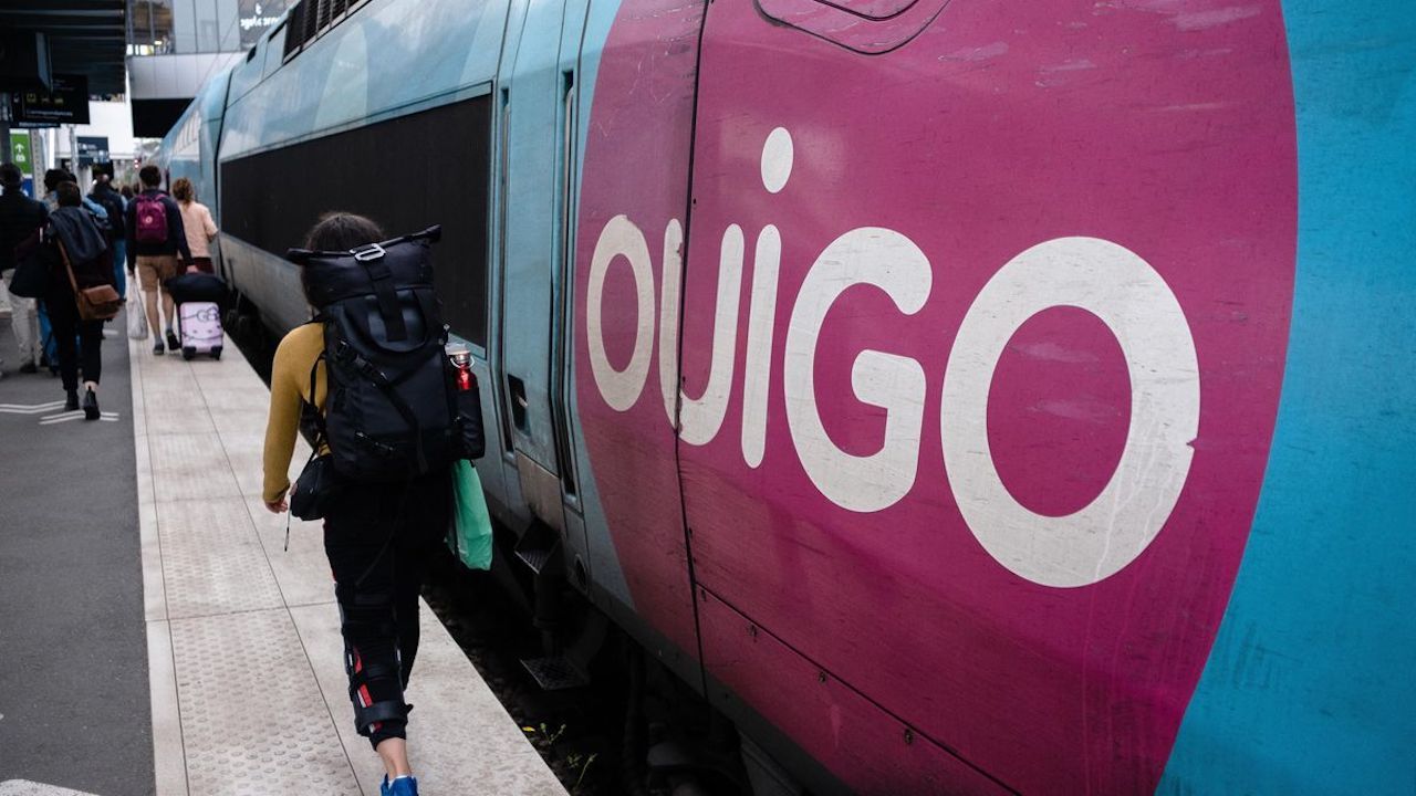 Fransa'da Nantes Paris treni yolcuları mahsur kaldı