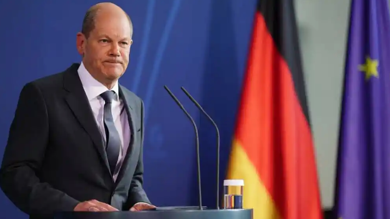 Almanya'da Başbakan Olaf Scholz'a şok gelişme