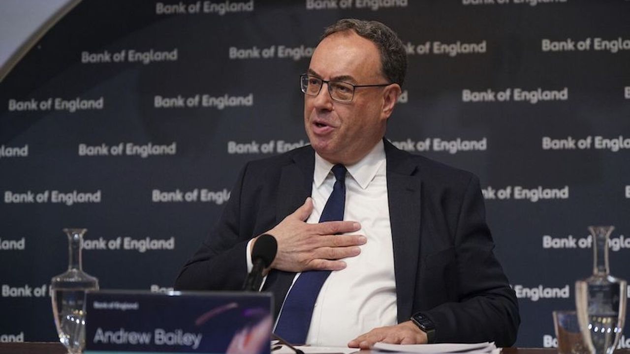 İngiltere Merkez Bankası Başkanı'ndan faiz açıklaması