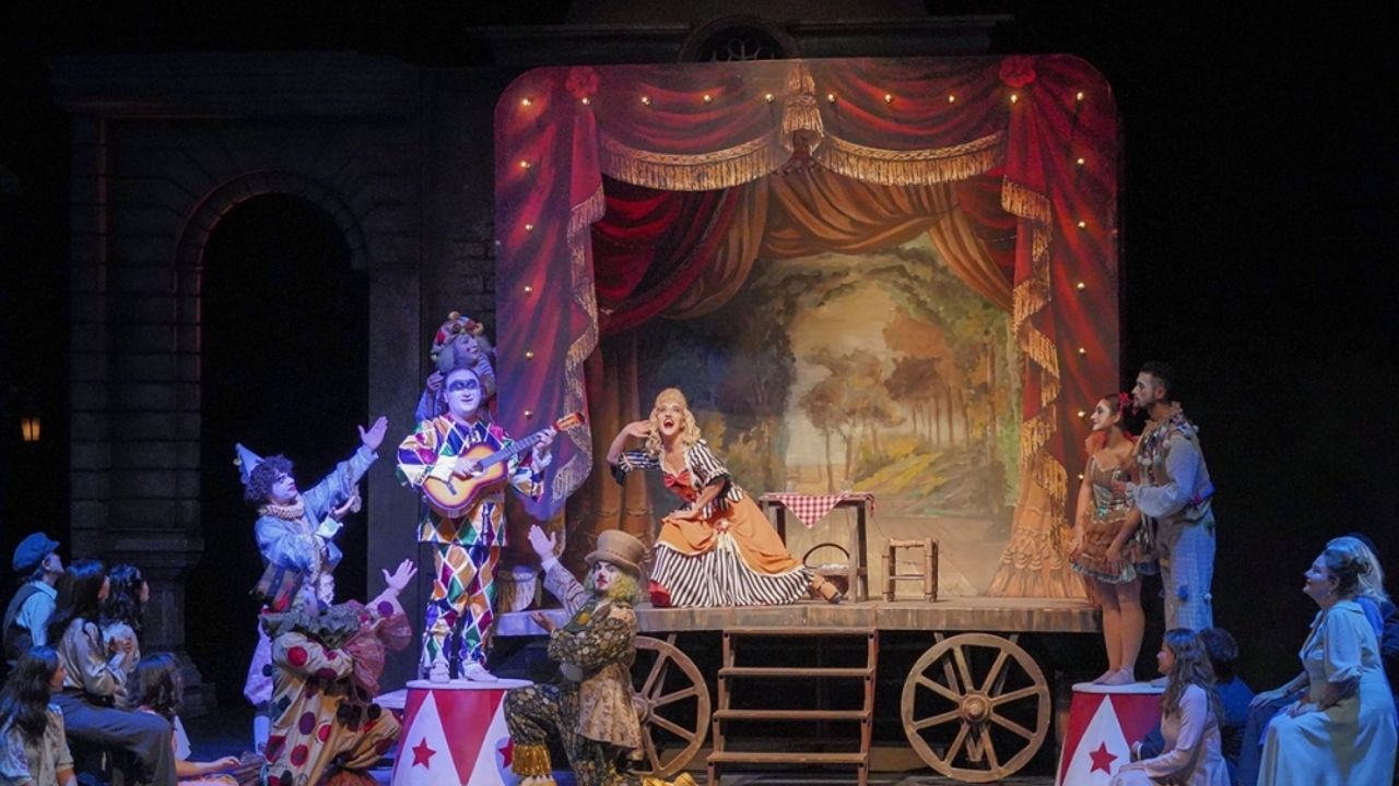 Antalya Devlet Opera ve Balesi aralık ayında 14 temsil sahneleyecek
