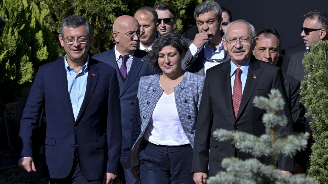 Kılıçdaroğlu'na CHP Genel Başkanı Özel'den ziyaret