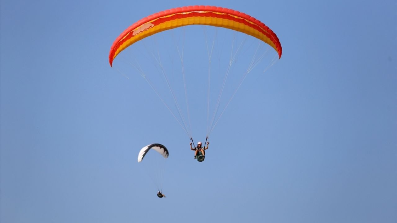 Yabancı yamaç paraşütü pilotu eğitmenlerinden "Babadağ övgüsü"