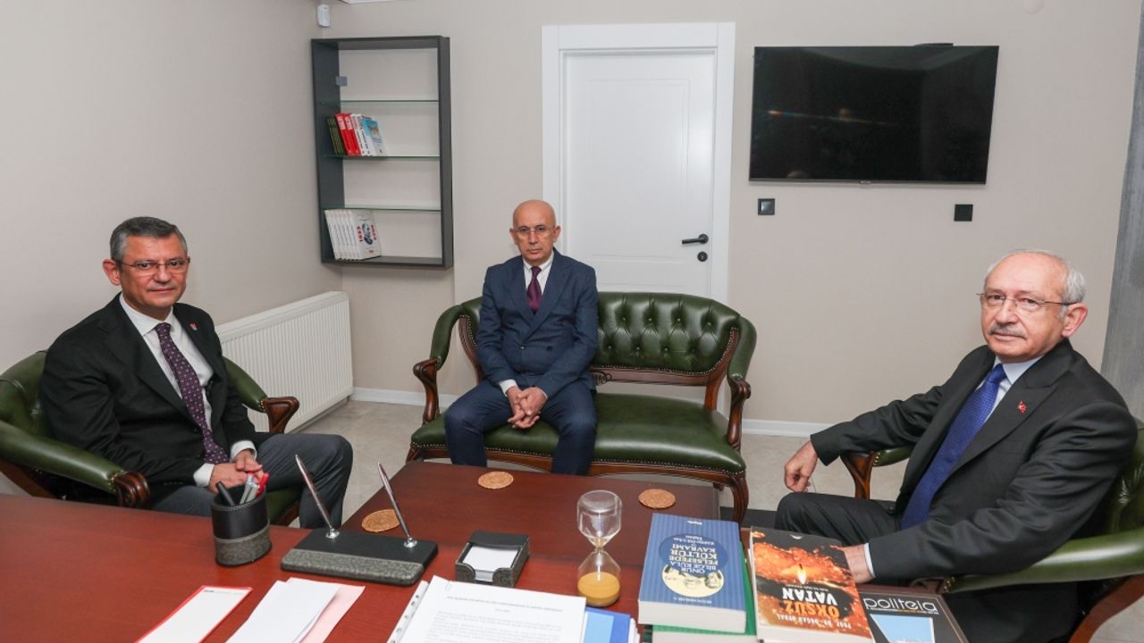 CHP Genel Başkanı Özel, Kılıçdaroğlu'nu ziyaret etti