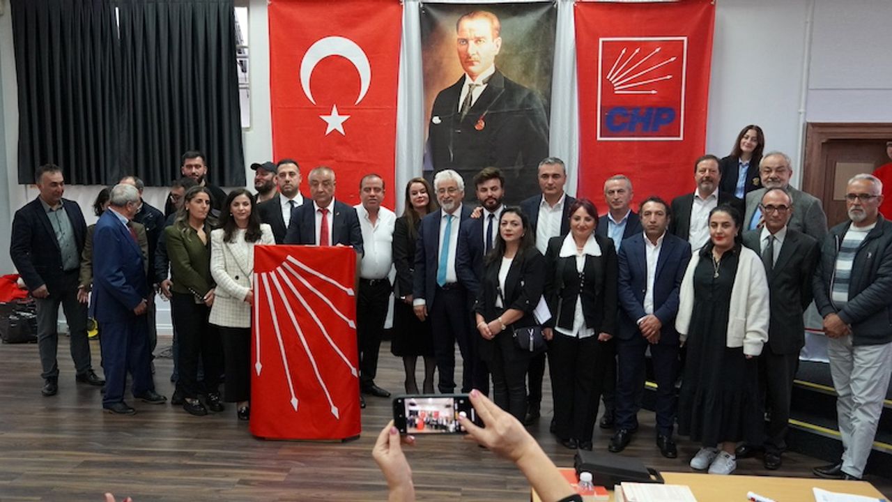 CHP İngiltere Birliği başkanlığına Mehmet Şar seçildi