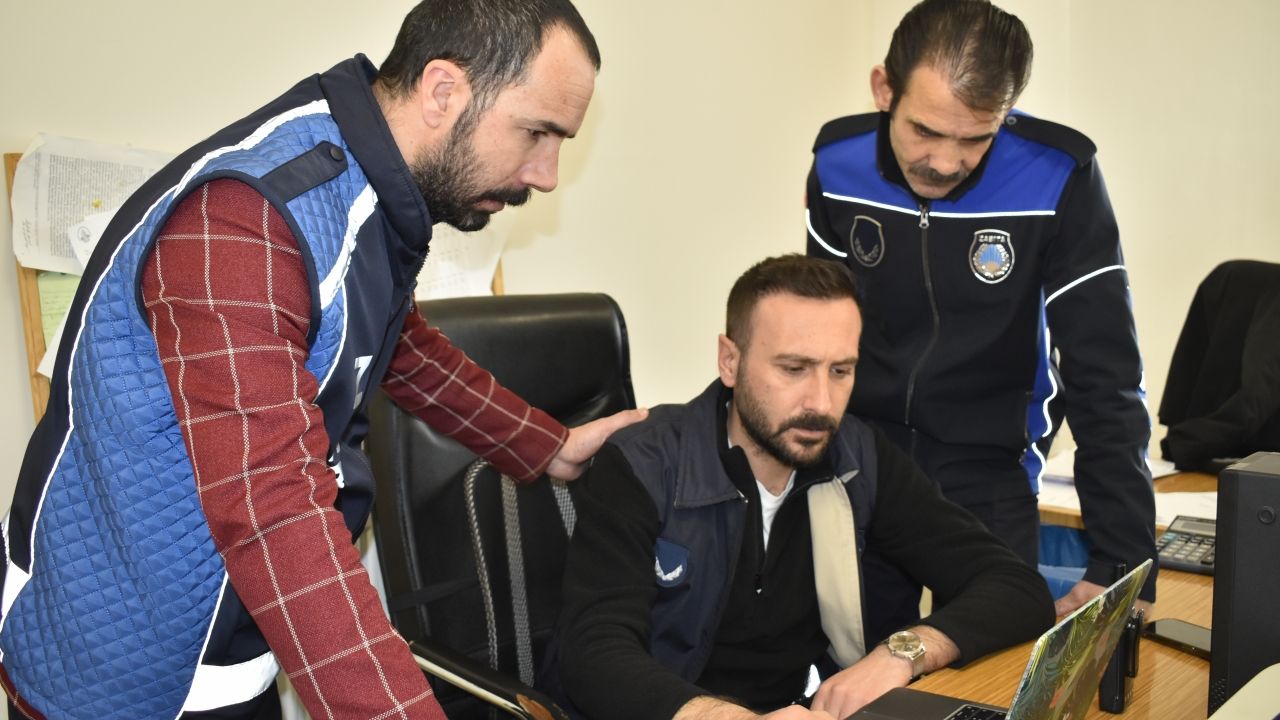 Bitlis'te zabıta ekipleri AA'nın "Yılın Kareleri" oylamasına katıldı