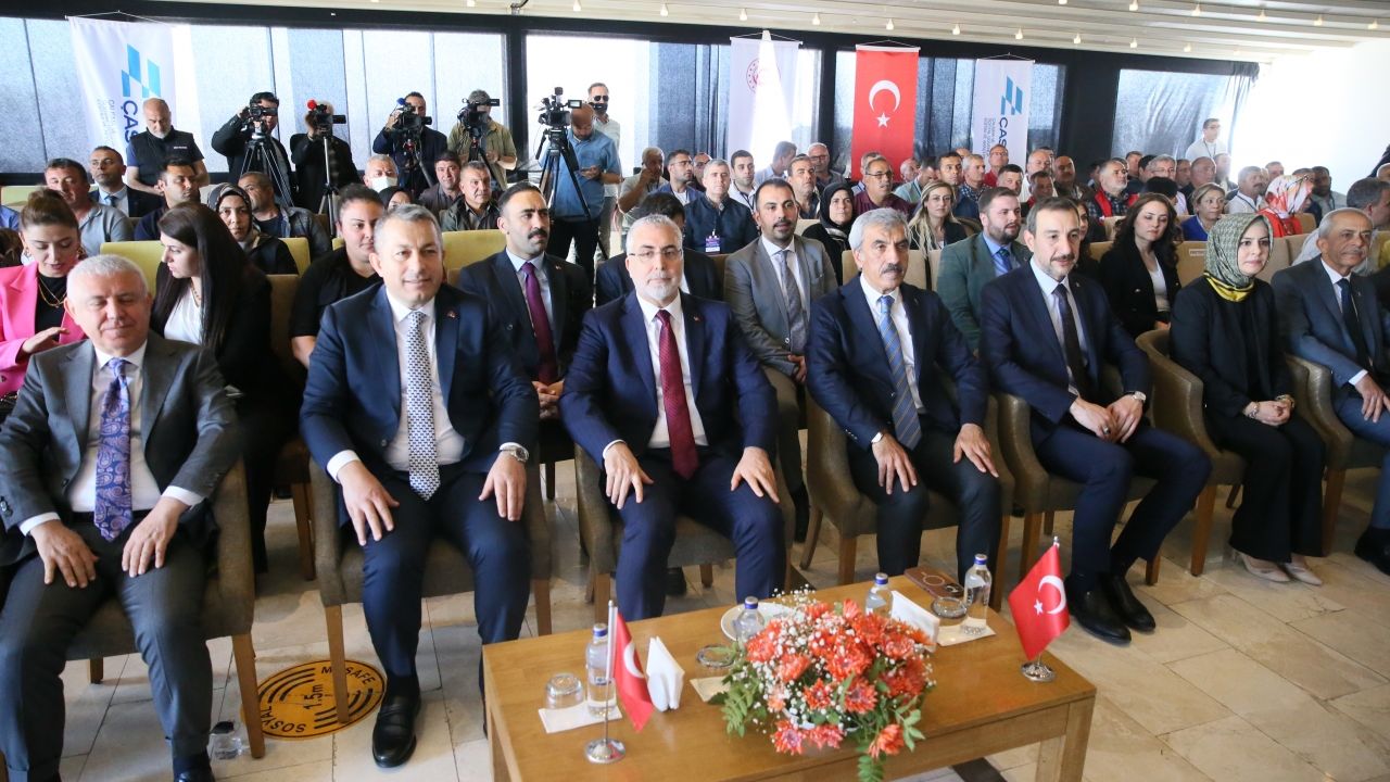 Çalışma ve Sosyal Güvenlik Bakanı Işıkhan, Kilis'te konuştu: