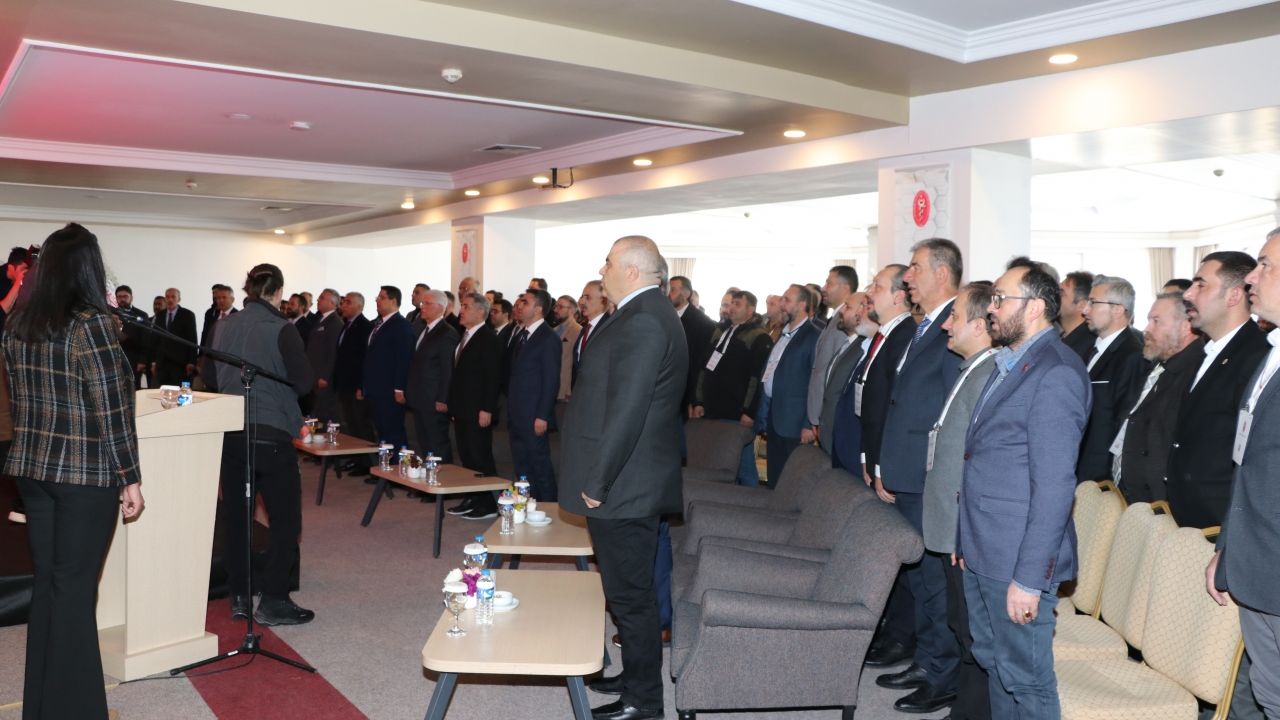 Erzurum'da "Anadolu'nun Zirvesinde Veteriner Bilimleri ve Hayvancılık Çalıştayı" başladı
