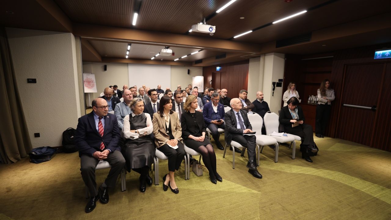 Tiflis'te  "Gürcistan-Türkiye Ticaret İlişkileri" konulu seminer düzenlendi