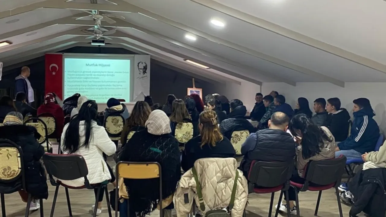 Balıkesir Ayvalık Belediyesi'nden hijyen eğitimi atağı