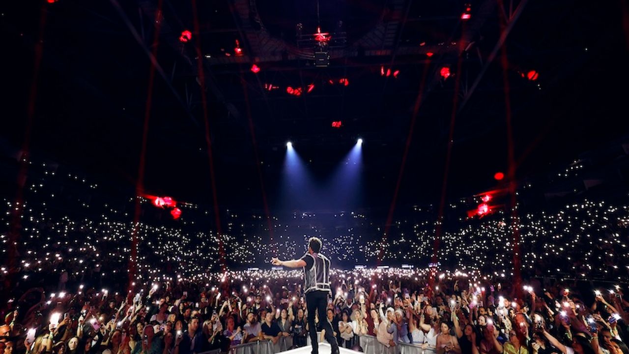 İngiltere’de konser veren Tarkan, tarih yazdı