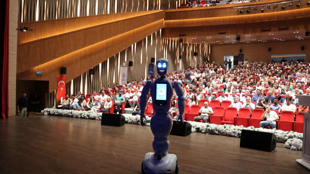 Batman'da "Eğitimde Yapay Zeka Çalıştayı" başladı