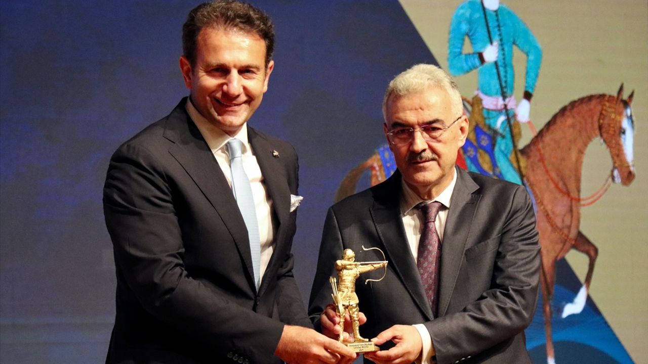 Bursa'da "Geleneksel Türk Okçuluğu Çalıştayı" düzenlendi