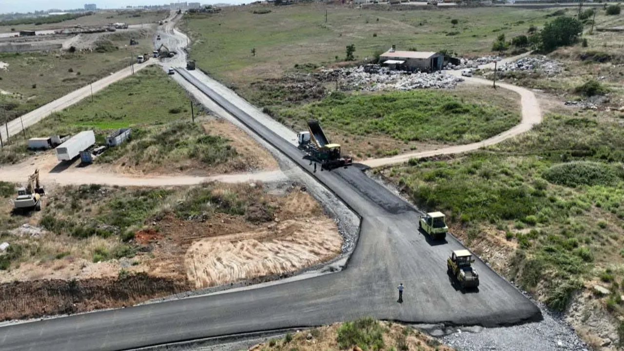 Kocaeli'de Gebze Kirazpınar’da üstyapı atağı