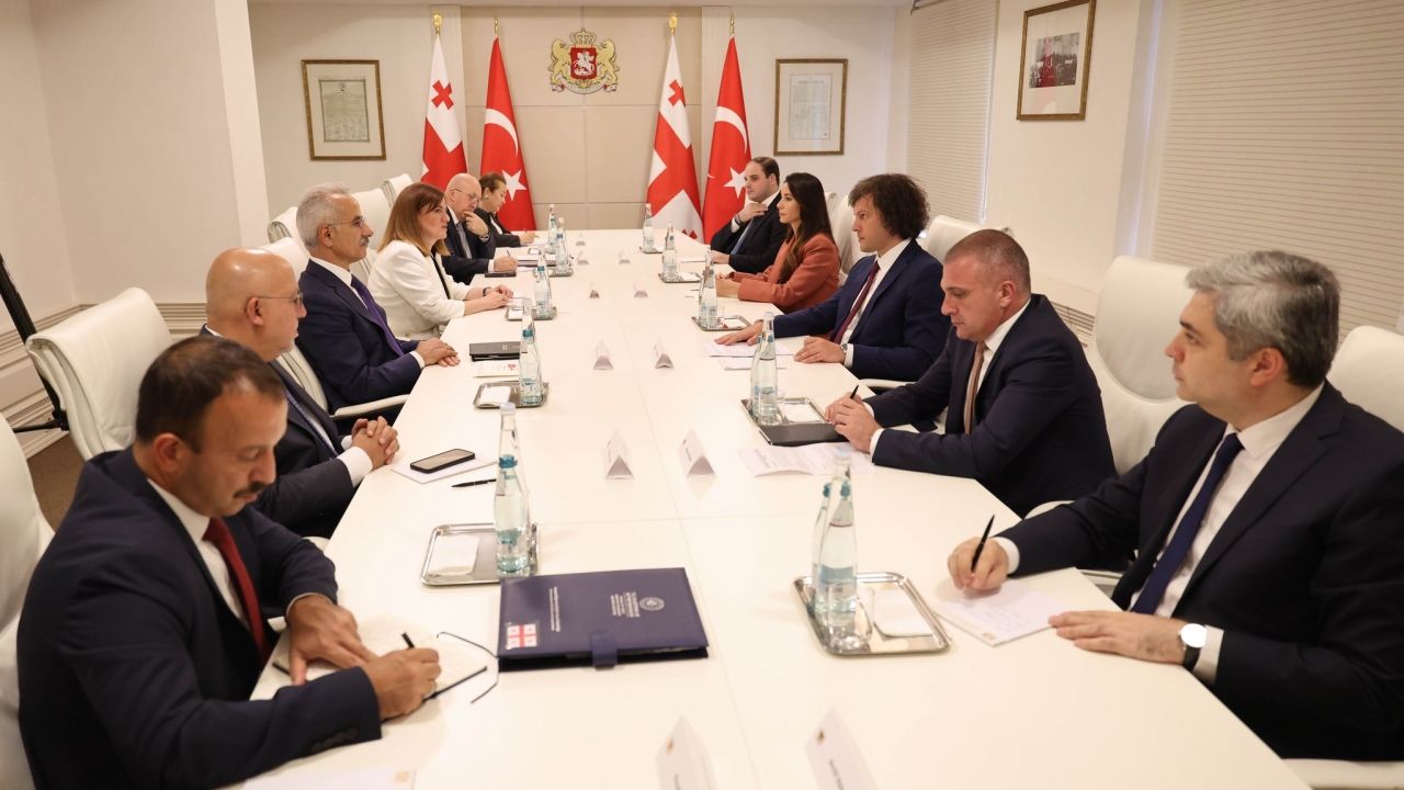 Türkiye-Gürcistan Hükümetlerarası Karma Ekonomik Komisyonu 6. Dönem Toplantısı Tiflis'te yapıldı