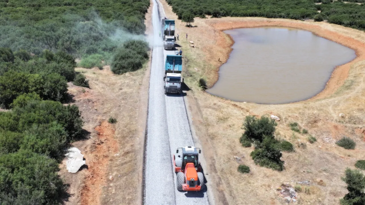 Manisa Büyükşehir’den ilçelere asfalt atağı