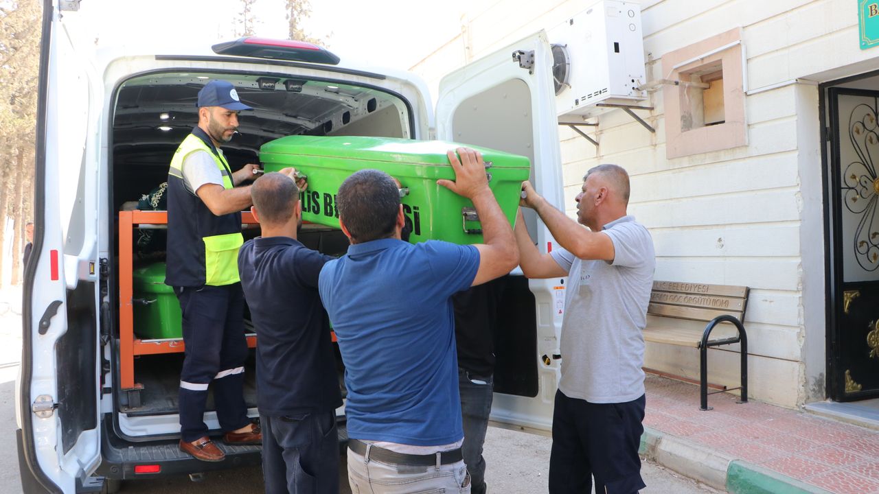 Kilis'te su kuyusunda ölü bulunan 2 yaşındaki çocuğun cenazesi Suriye'ye gönderildi