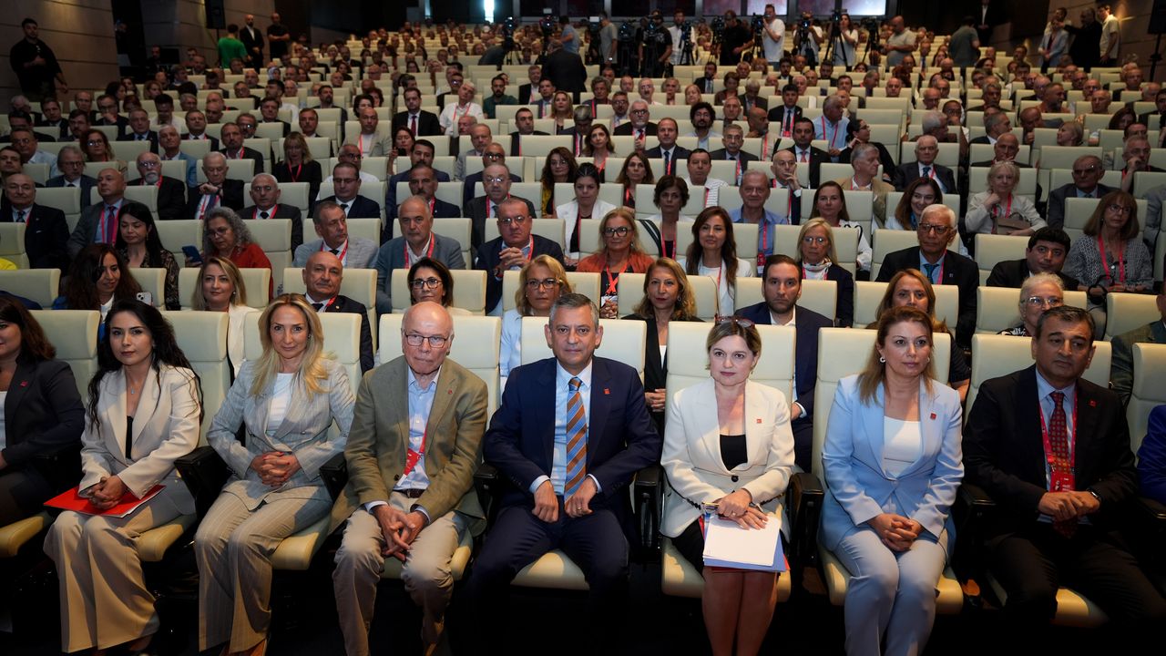 CHP Genel Başkanı Özel, CHP Program Çalıştayı'nın açılışında konuştu: