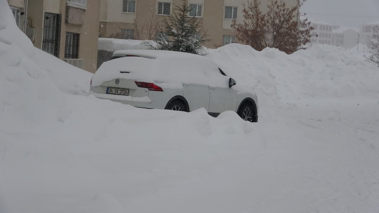 Bitlis'te 104 yerleşim yeri ulaşıma kapandı / Ek fotoğraflar