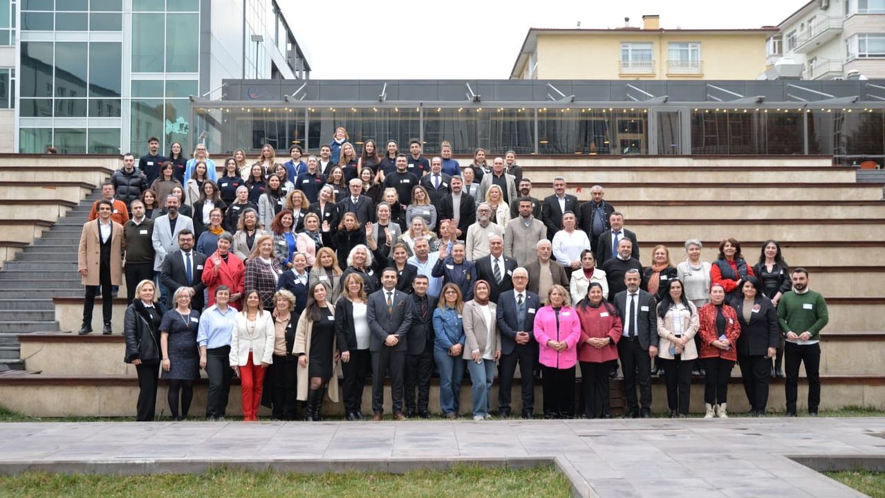 TEDÜ'de 'Mahalle-Üniversite İş Birliği Çalıştayı' gerçekleştirildi