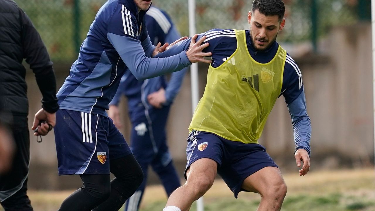 Zecorner Kayserispor, Hesap.com Antalyaspor hazırlıklarını sürdürüyor