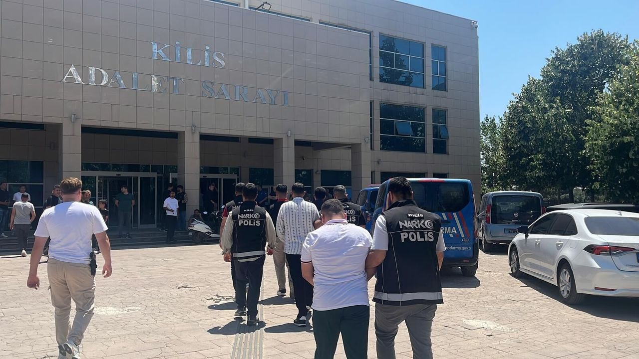 Kilis'te 275 bin uyuşturucu hap ele geçirildi; 3 tutuklama