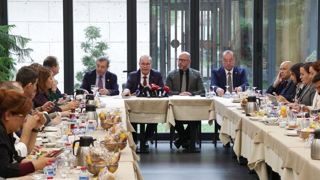 CHP'li Öztrak: Fon krizini araştırmak üzere Meclis'te komisyon kurulmalı