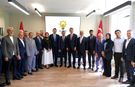 Bakanlar Kurum ve Bayraktar, Londra'da AK Parti teşkilatıyla bir araya geldi
