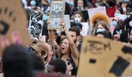 George Floyd’un polisler tarafından öldürülmesi Londra’da protesto edildi