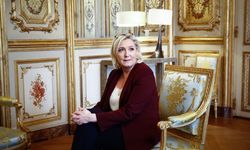 Fransa'da aşırı sağcı Le Pen vesayet altında