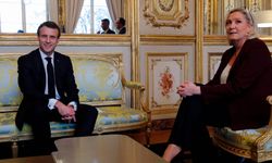 Fransa siyasetinde aşırı sağ tehlikesi büyüyor