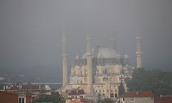 Seyrine doyum olmayan Selimiye sisler içinde kayboldu