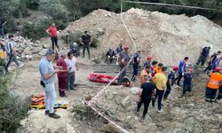 Manisa'da su hattı kazı çalışmasında göçük, video haber
