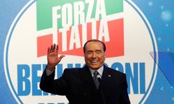 Berlusconi, İtalya seçimlerinde aday olacak mı?