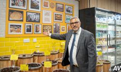 Londra’nın en eski ve ilk Türk marketlerinden Yaşar Halim