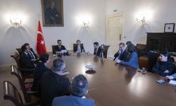 Bakan Yardımcısı Serim Londra'da Türk gazetecilerle buluştu