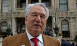 Dünyaca ünlü Kırgız yazar Aytmatov 95. yılında anıldı