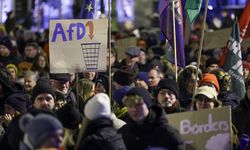 Almanya'nın Köln kentinde aşırı sağ protestosu