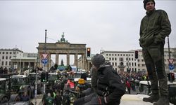 Berlin Ekonomi Bakanına saldırı yapıldı