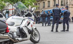Fransa'da Yvelines şehrinde polis ateş açtı, yaralı var