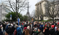 Fransa'nın başkenti Paris'te göç yasası gösterisi