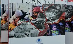 Türk dünyası şairlerinden Seninleyiz Türkiye antolojisi