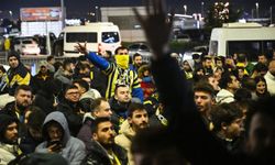 Fenerbahçe'yi İstanbul'da 2 bin taraftar tezahüratlarla karşıladı