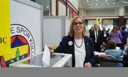 Fenerbahçe'de başkan adayları Sevil Becan oy kullandı