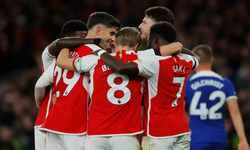 Londra derbisinde Arsenal, Chelsea'ye tarih yazdırdı