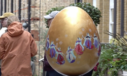 Dev Paskalya yumurtası heykelleri Londra'da