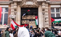 Londra'daki UCL öğrencileri ABD protestolarını selamladı