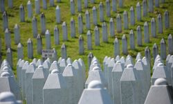 Srebrenitsa'daki Potoçari Anıt Mezarlığı anma ve cenaze törenlerinin ardından sessizliğe büründü