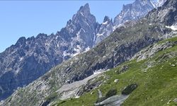 Mont Blanc Dağı'nda buz kütlesi düştü, 1 dağcı öldü