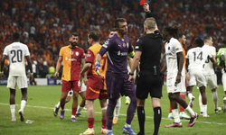 Fernando Muslera'ya UEFA'dan 3 maç kırmızı kart