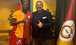 Galatasaray resmi olarak Osimhen'i açıkladı